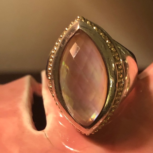 VENUS Jewelry - Venus rose mother of pearl ring